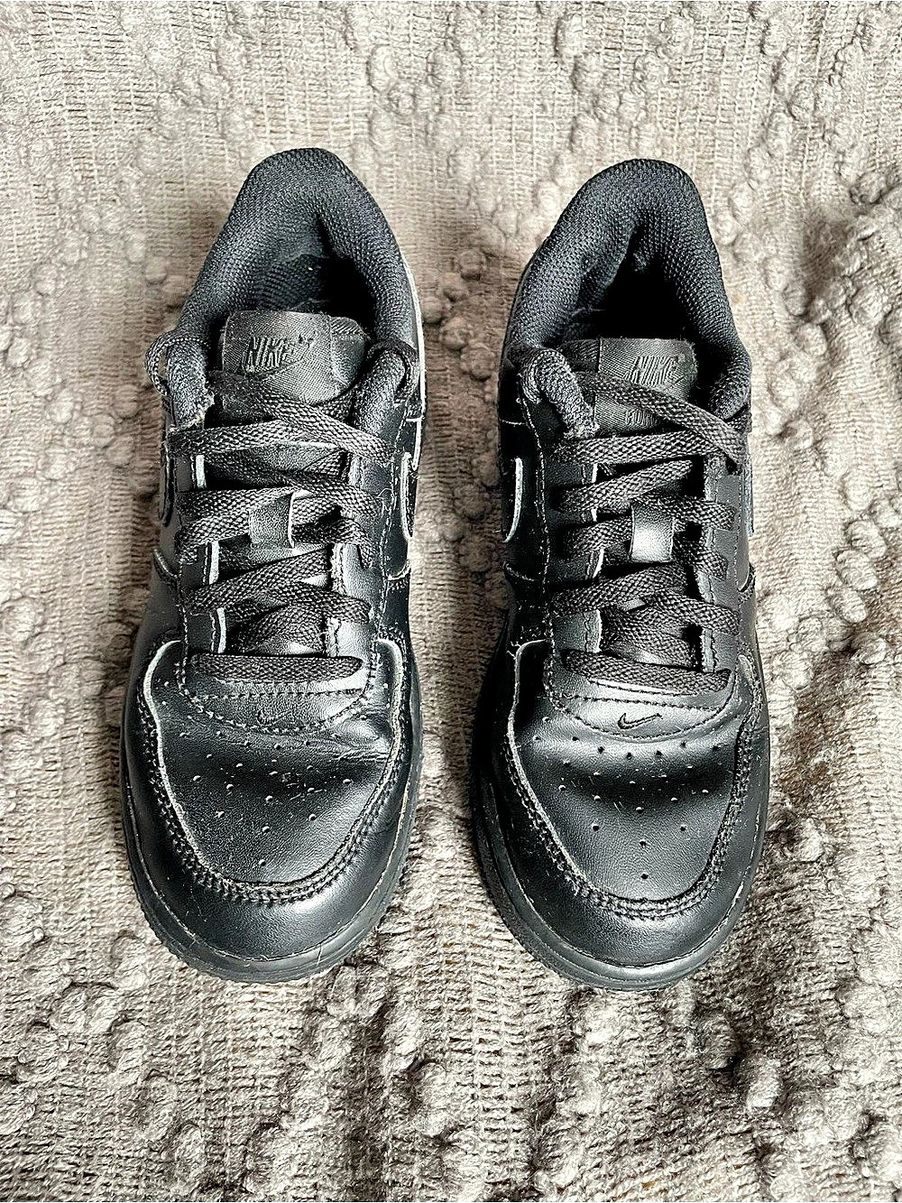 Nike Air Force 1 Low LE Triple Black DH2925-001 Youth/Little Kid size 1